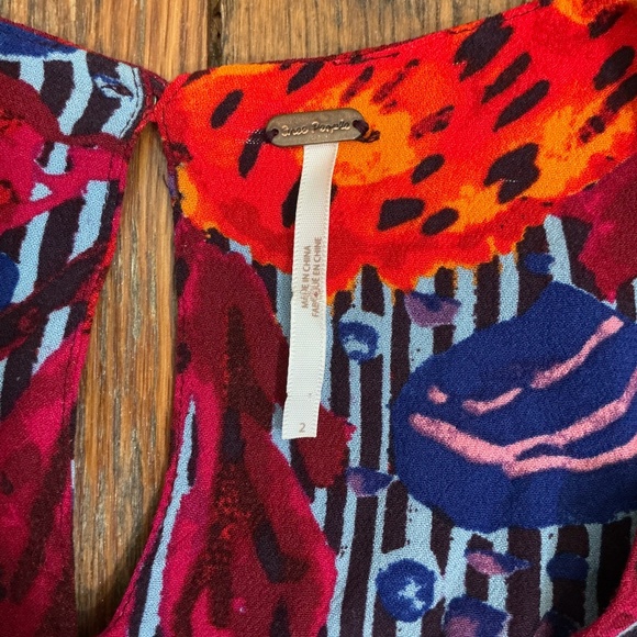 Free People Audrey Long Sleeve V-Neck Romper Red Boho Floral Print Size 2 - Picture 7 of 7